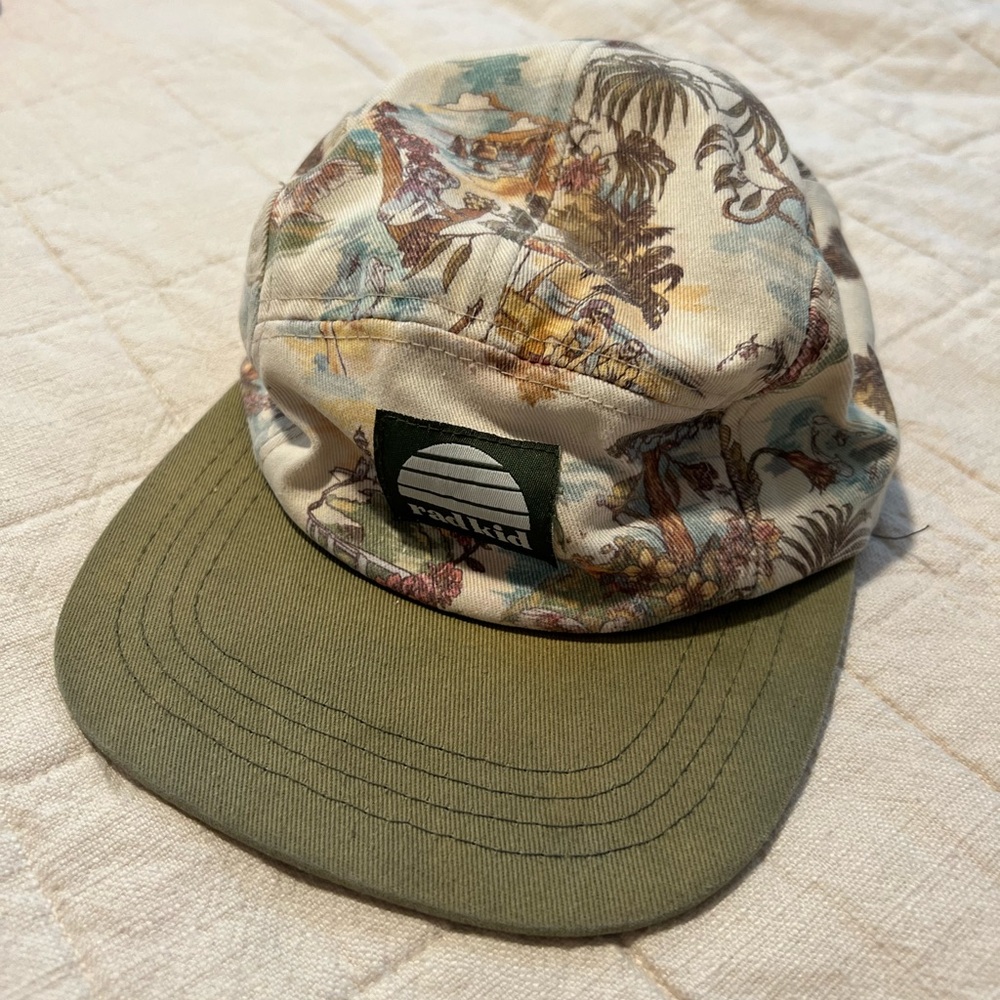 Green and Cream Scenic Design Hat